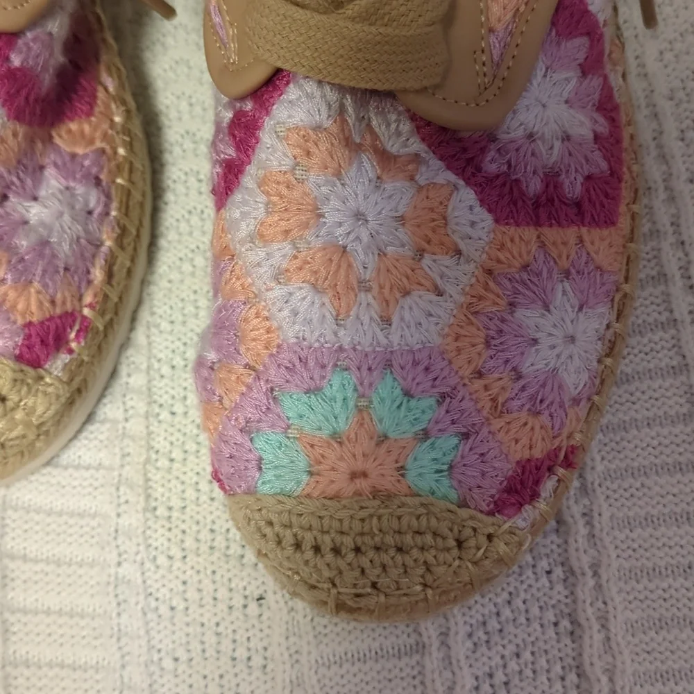 NWOT Copper Key Sandbar Crochet Espadrilles Floral Patterned Lace-Up Hippie